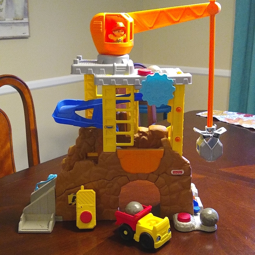 EUC Fisher-Price Little People Work Together Construction Site